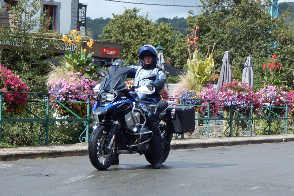 Motorrijbewijspoint Papendrecht examengarantie AVB en AVD